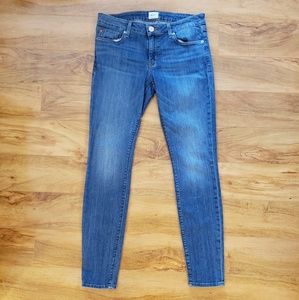 Nice pair HUDSON Skinny Jeans medium wash 29